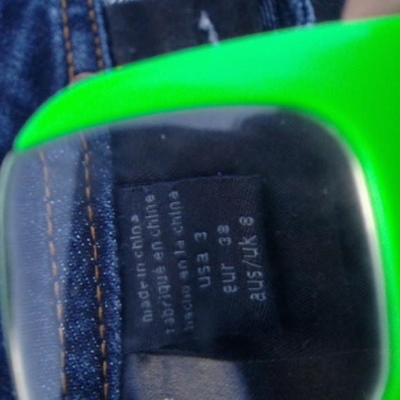 Women's denim jeans brand is Fox size 3 big Bell great condition - Picture 7 of 13